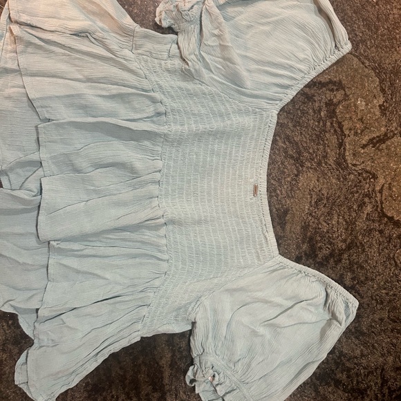 O’NEILL Isabel solid top, short puff sleeves with ruffle trim - Picture 5 of 5